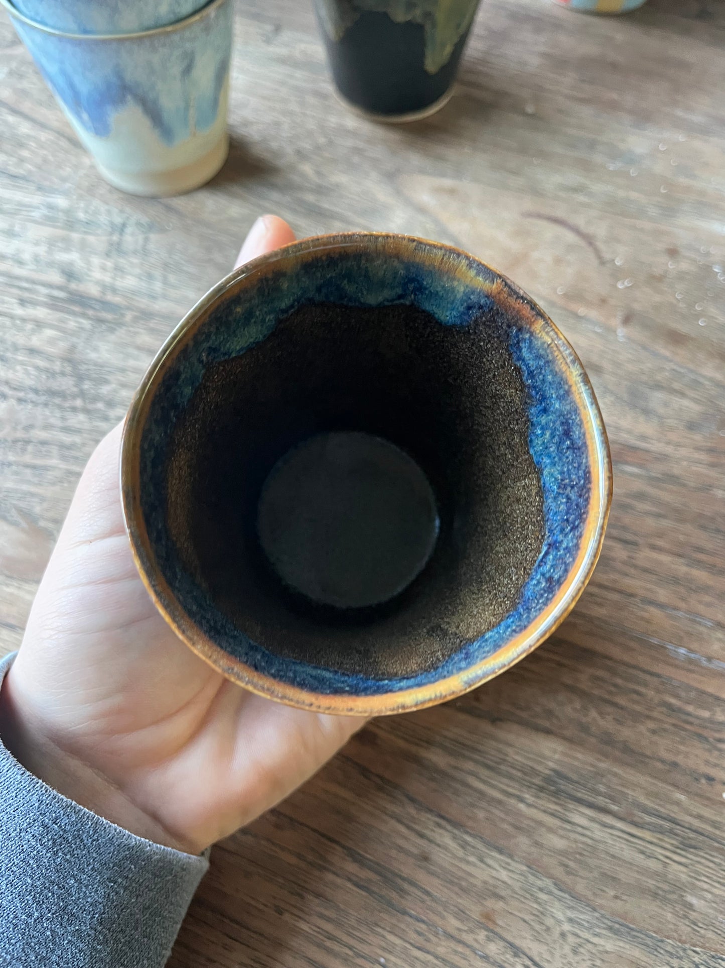 Koffiekopje conical bruin met overloop #7