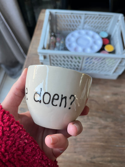 Kopje met quote - Wat zou liefde doen?
