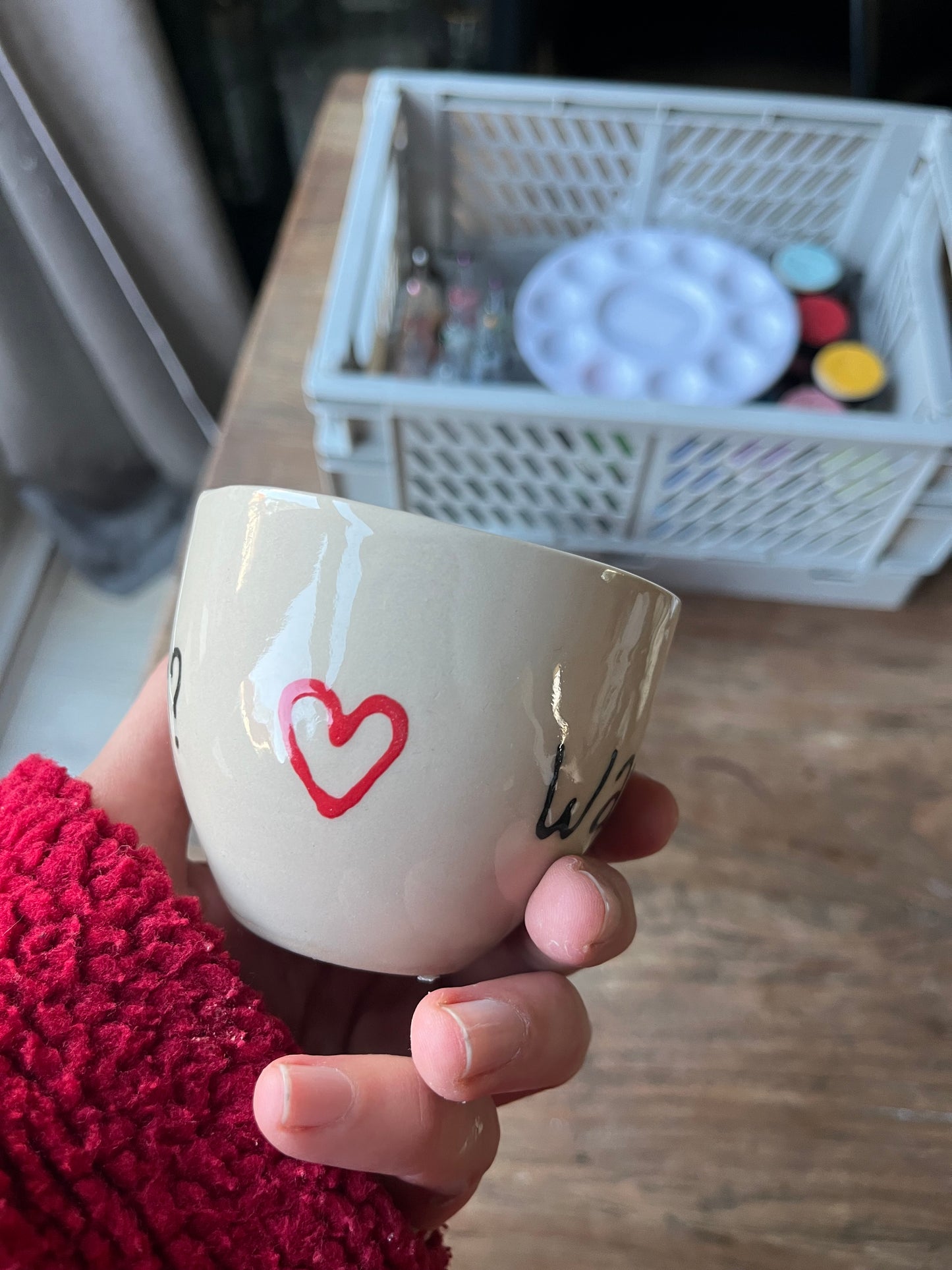 Kopje met quote - Wat zou liefde doen?
