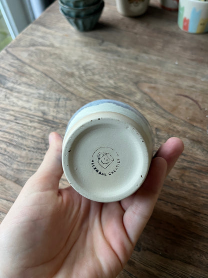 Koffiekopje conical beige met blauw #7