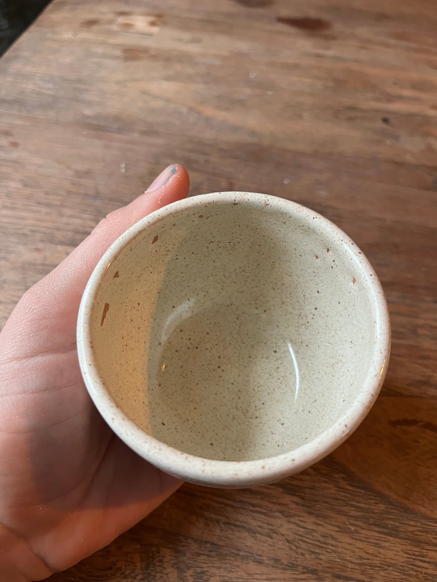 Koffiekopje beige met spikkels