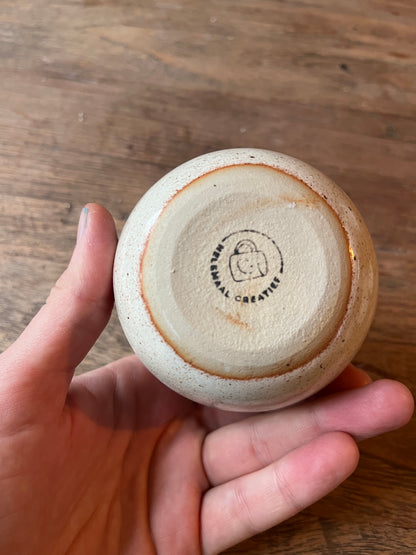 Koffiekopje beige met spikkels