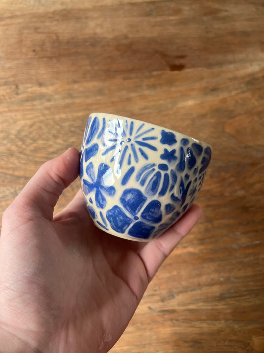 Kattenkopje blauw met bloemen #1