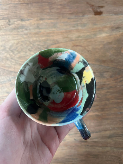 Kleurrijk koffiekopje met oor #2