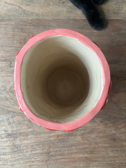 Vaas roze met rode harten - Handgevormd